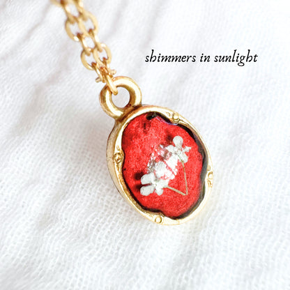 Amber Mini Ornate Pressed Flower Necklace | Reddish-brown, Gold