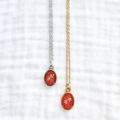 Sabrina Mini Ornate Pressed Flower Necklace | Gold