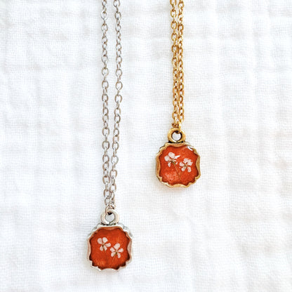 Sabrina Mini Frame Pressed Flower Necklace | Gold