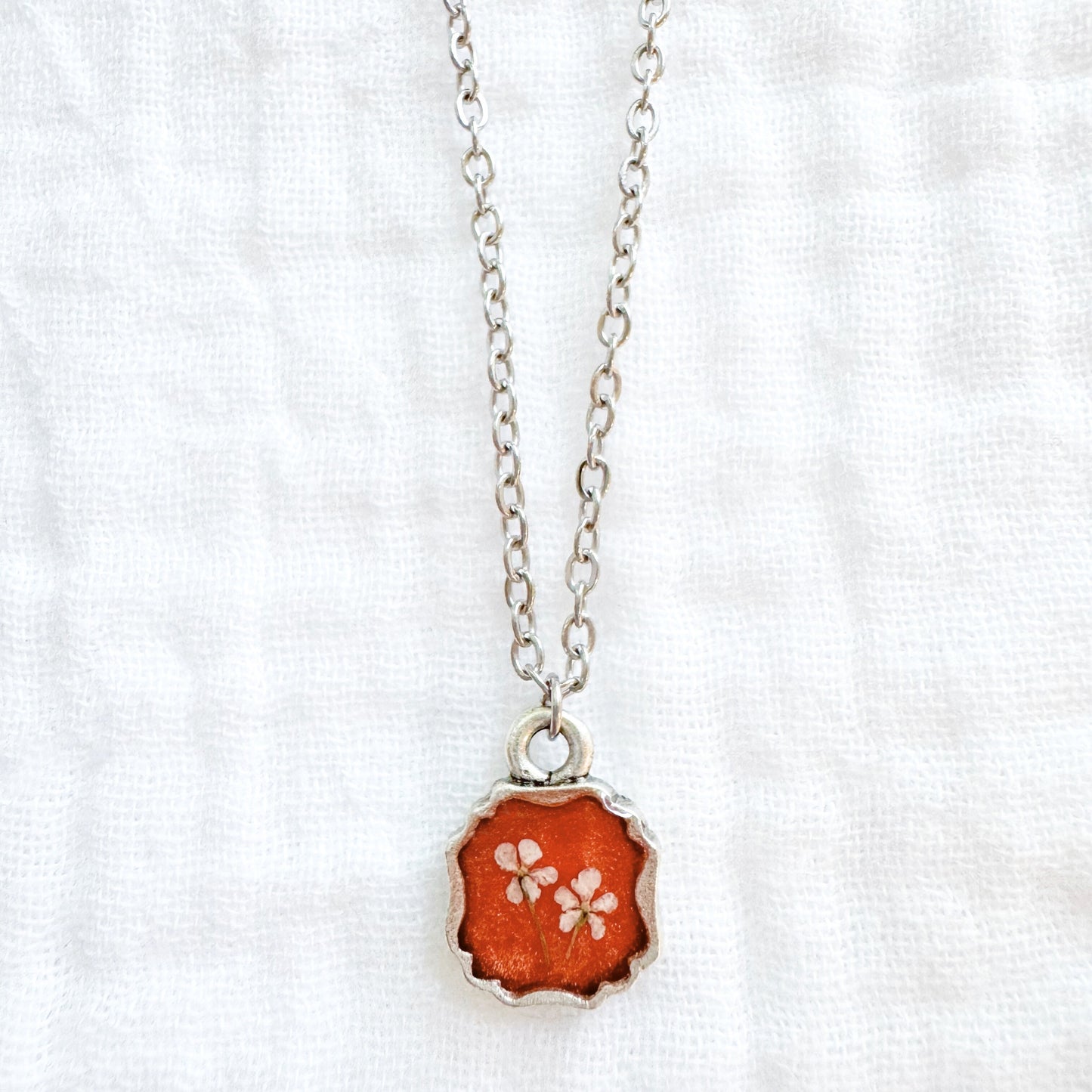 Sabrina Mini Frame Pressed Flower Necklace | Silver