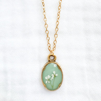 Sara Mini Ornate Pressed Flower Necklace | Gold