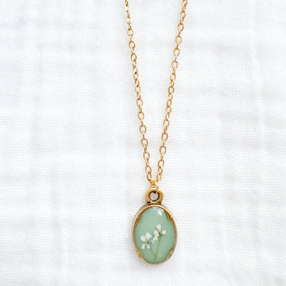 Sara Mini Ornate Pressed Flower Necklace | Gold