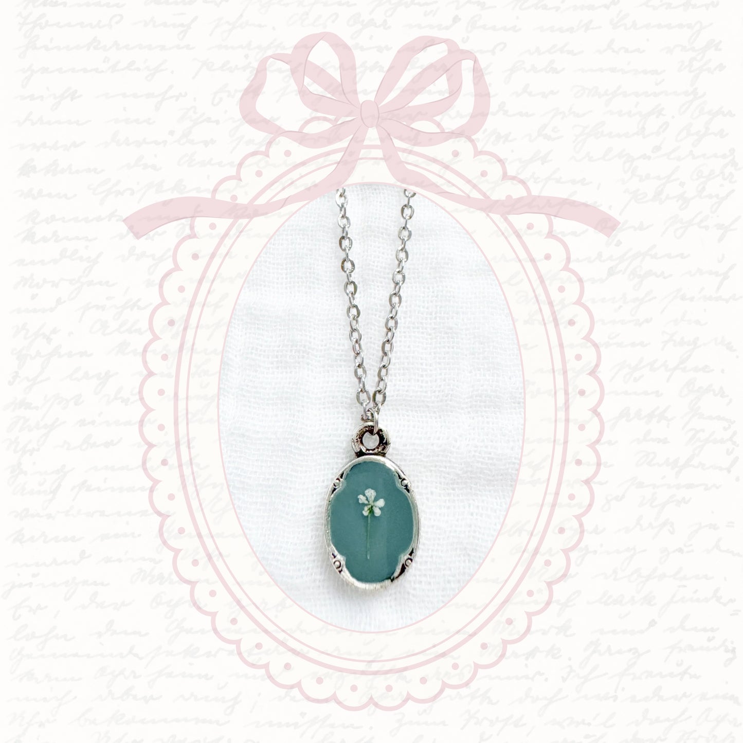 Elinor Mini Ornate Pressed Flower Necklace | Silver