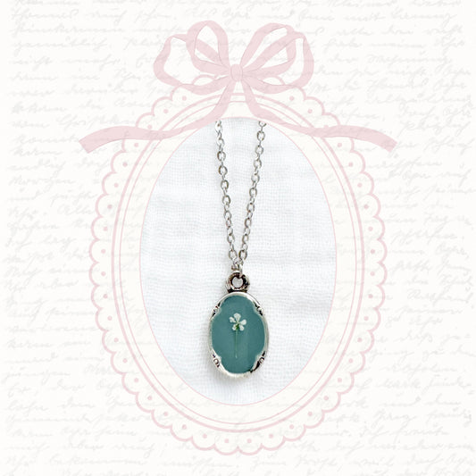 Elinor Mini Ornate Pressed Flower Necklace | Silver
