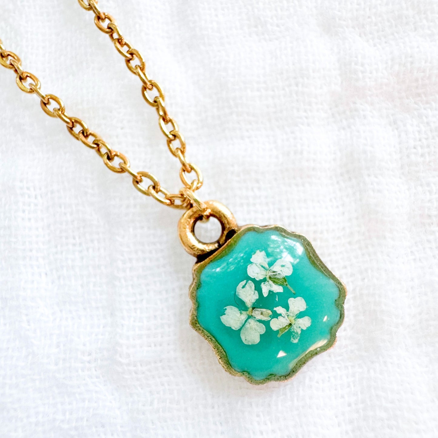 Ophelia Mini Frame Pressed Flower Necklace | Gold