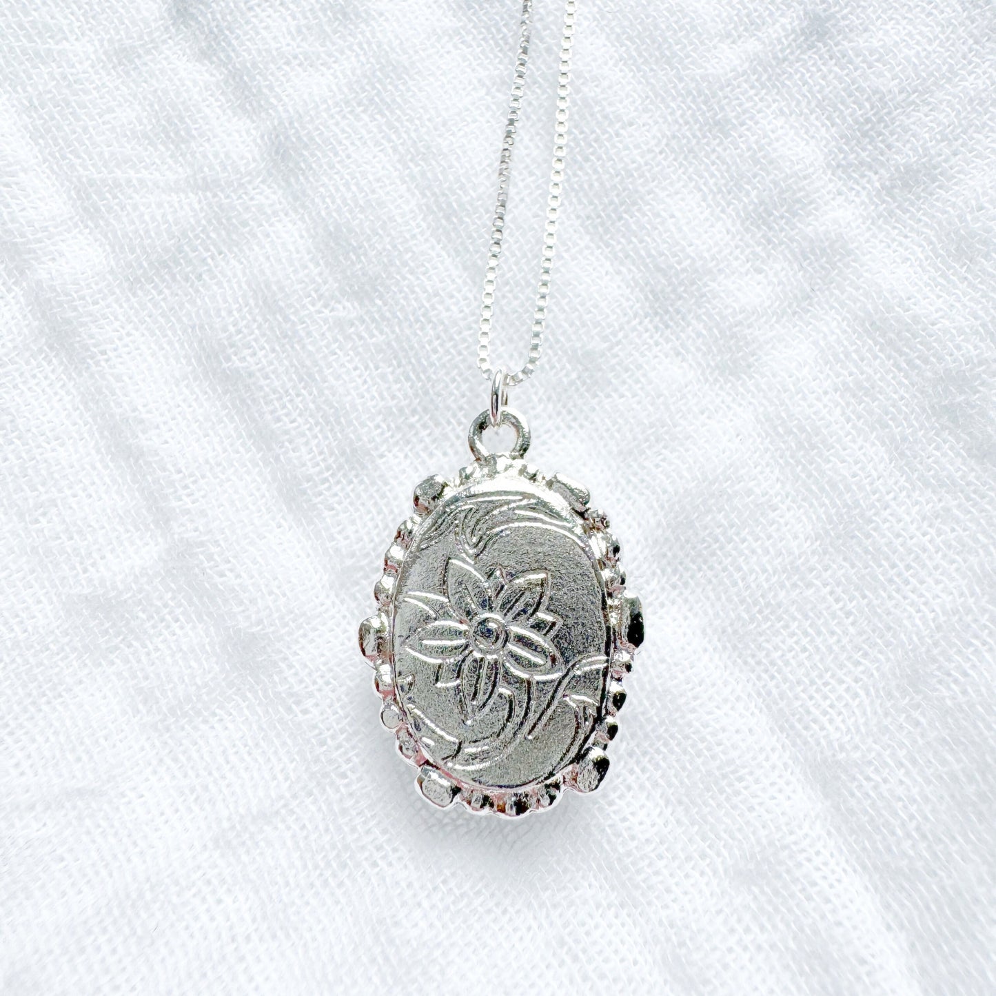 *Custom* Denise Ornate Pressed Flower Necklace | Sterling Silver