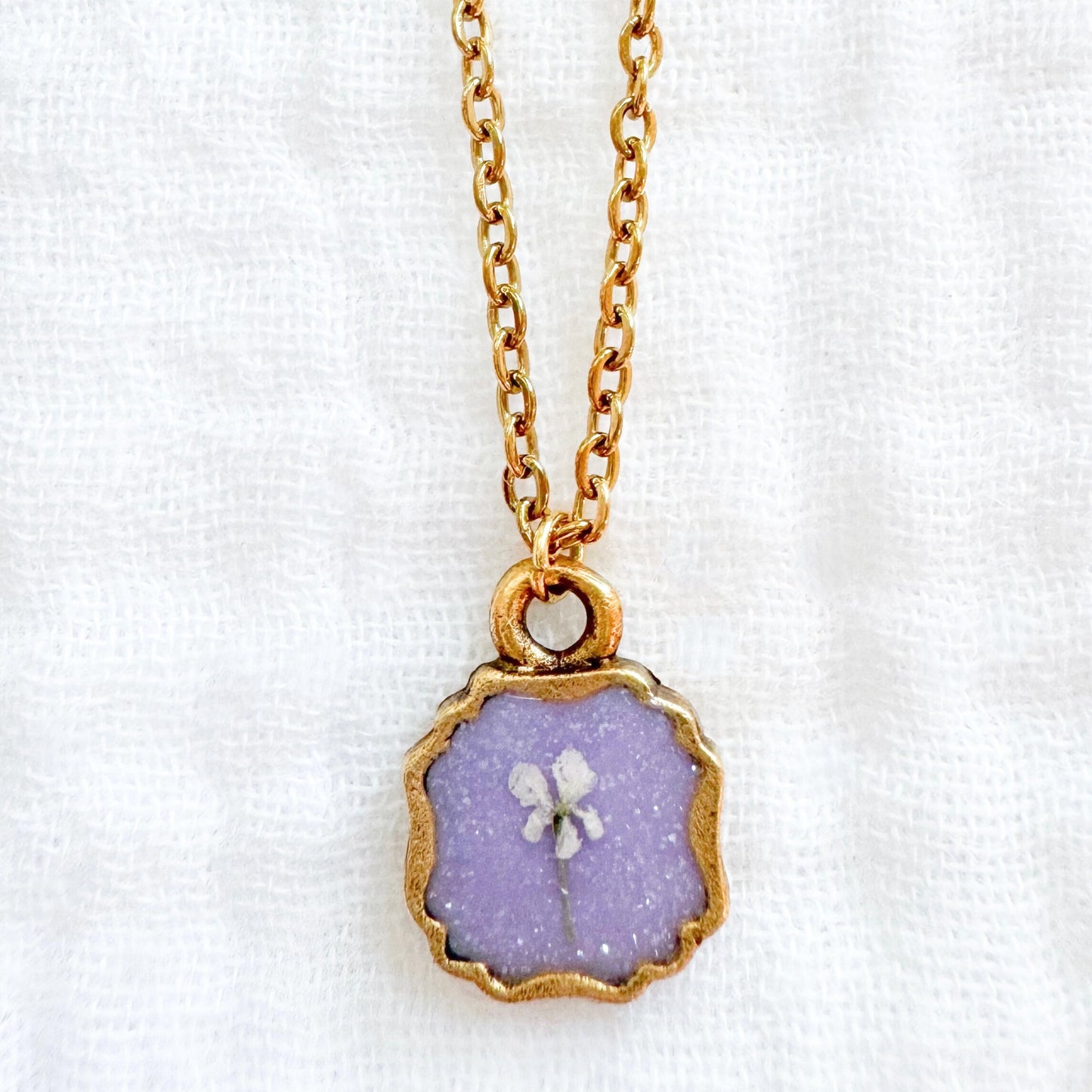 Taylor Mini Frame Pressed Flower Necklace | Gold