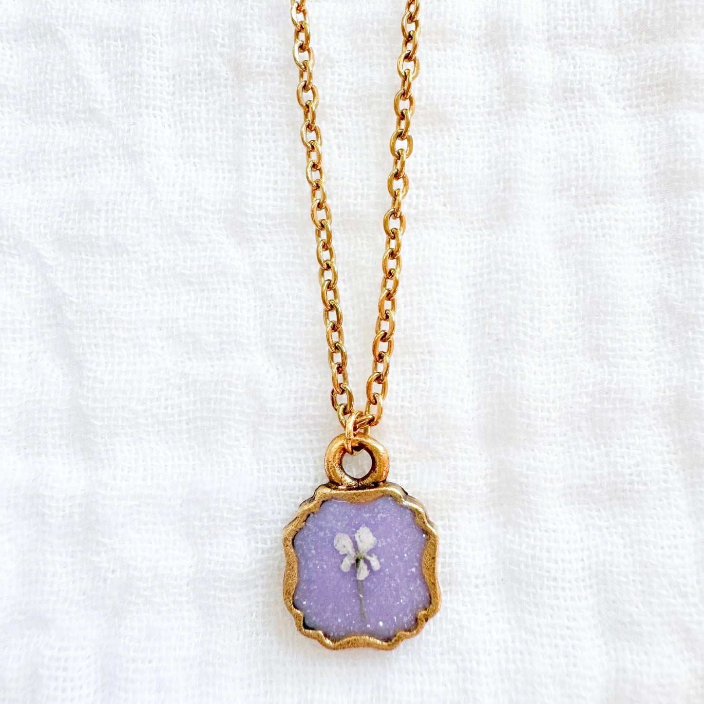 Taylor Mini Frame Pressed Flower Necklace | Gold
