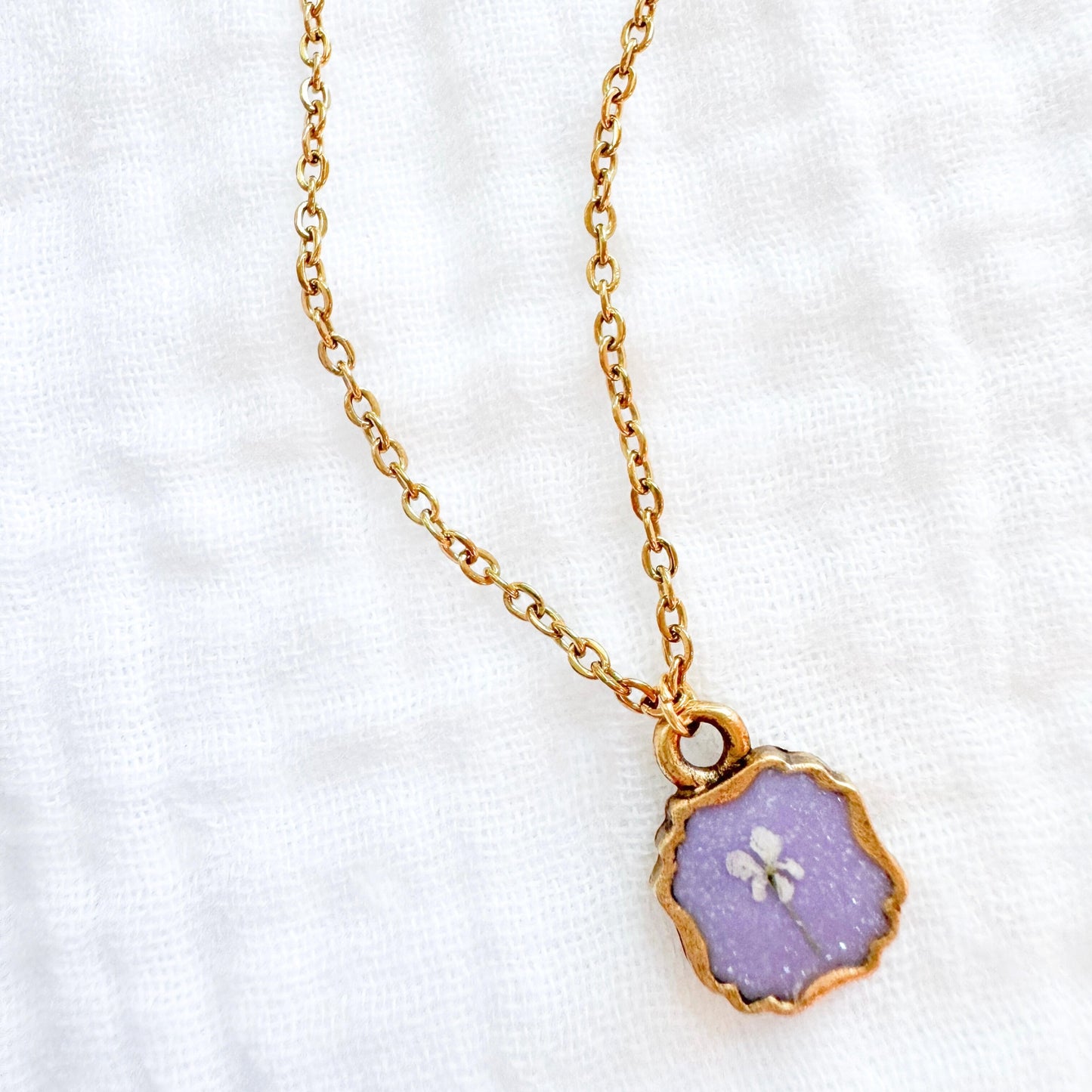 Taylor Mini Frame Pressed Flower Necklace | Gold