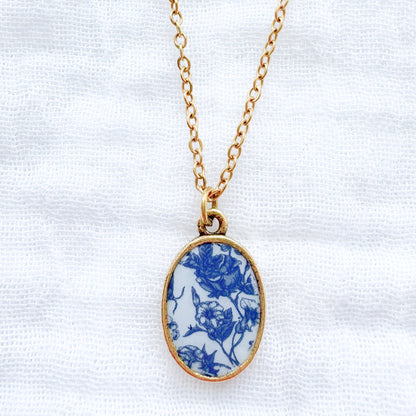 Toile de papillon Classic Oval Necklace | Gold