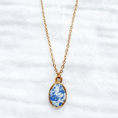 Toile de papillon Mini Ornate Necklace | Gold