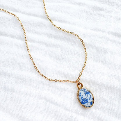 Toile de papillon Mini Ornate Necklace | Gold