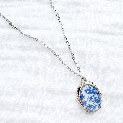 Toile de papillon Ornate Necklace | Silver