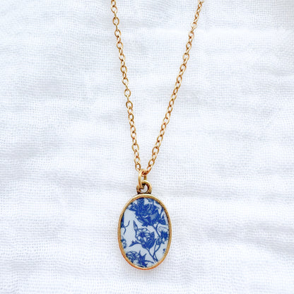 Toile de papillon Classic Oval Necklace | Gold