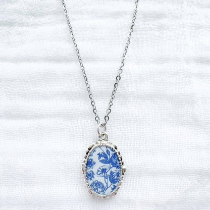 Toile de papillon Ornate Necklace | Silver