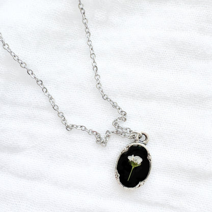 Victoria Mini Ornate Pressed Flower Necklace | Silver