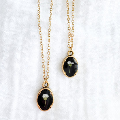Victoria Mini Ornate Pressed Flower Necklace | Gold