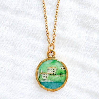 Villa del Balbianello Coin Pendant Necklace | Gold