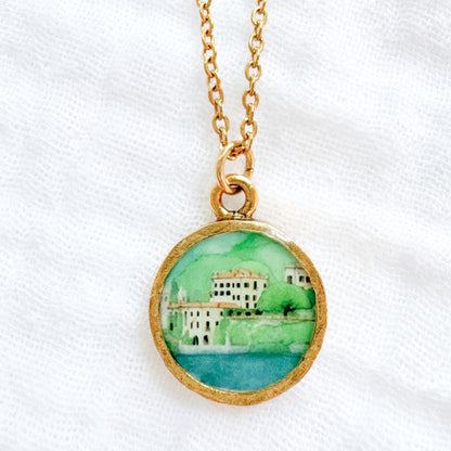 Villa del Balbianello Coin Pendant Necklace | Gold