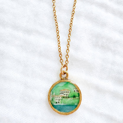 Villa del Balbianello Coin Pendant Necklace | Gold