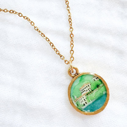 Villa del Balbianello Coin Pendant Necklace | Gold