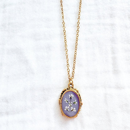 Violet Ornate Pressed Flower Necklace | Gold