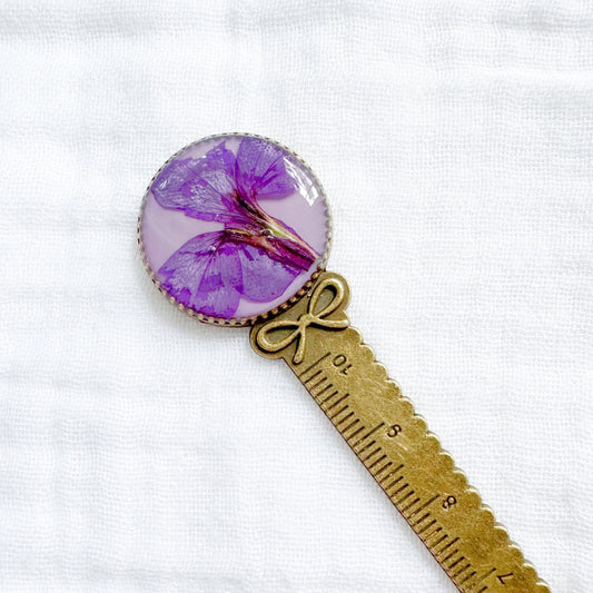 Lillian Pressed Flower Bookmark | Bronze