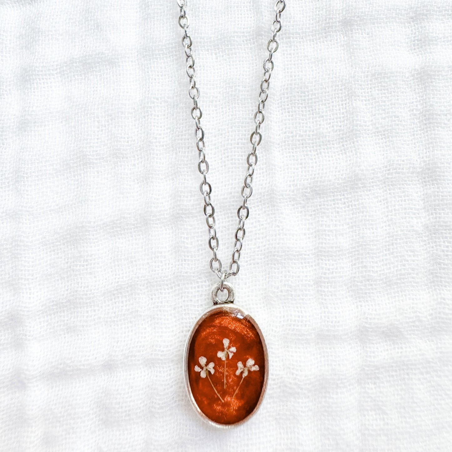 Winifred Classic Oval Pressed Flower Necklace | Silver