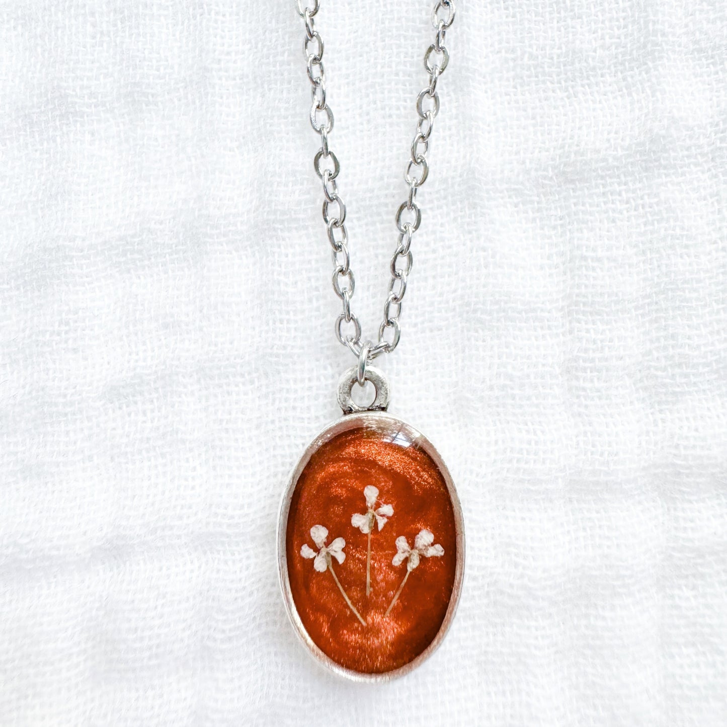 Winifred Classic Oval Pressed Flower Necklace | Silver